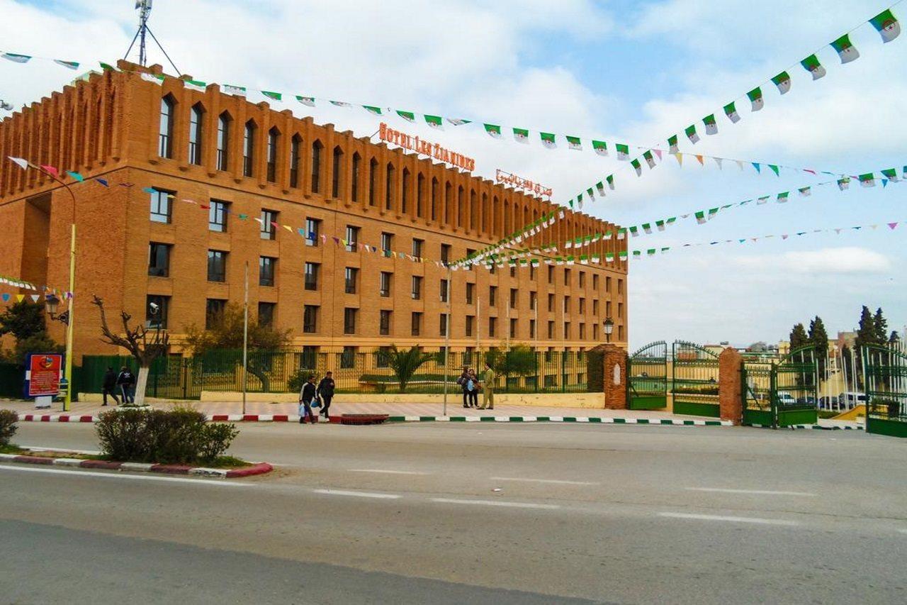 Hotel Les Zianides Tlemcen Buitenkant foto